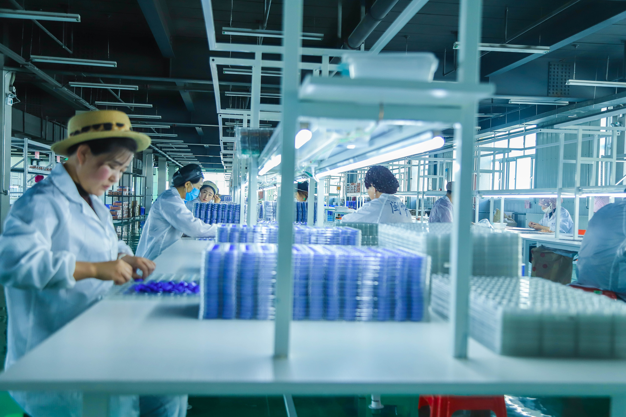 卡立方集團(tuán)寧夏工廠獲得一項(xiàng)用于智能卡加工的超聲波焊接裝置專(zhuān)利