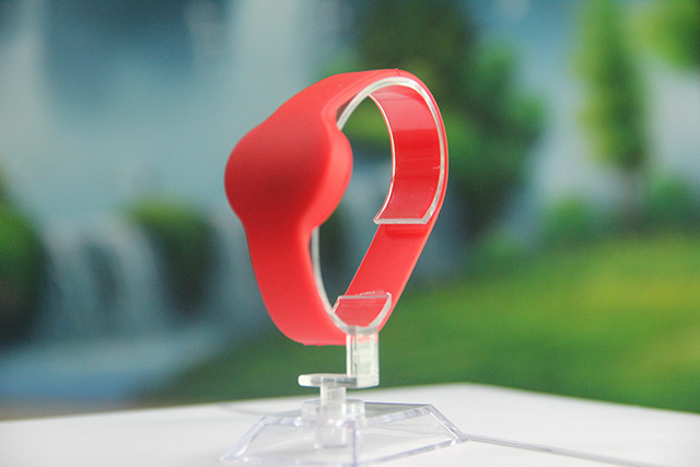 硅膠腕帶驅蚊手環定制生產工藝 硅膠腕帶驅蚊手環定制生產工藝