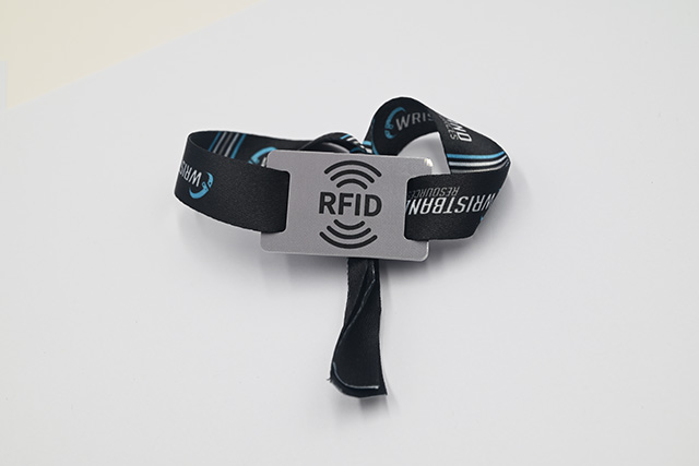 感應(yīng)式PVC卡常用的芯片有哪幾種呢? 感應(yīng)式PVC卡常用的芯片有哪幾種呢?